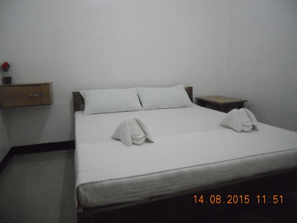 Ashok Homestay El Nido Bilik gambar